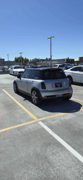 2002 Mini Mini Cooper S 1st Gen - Image 6 of 11