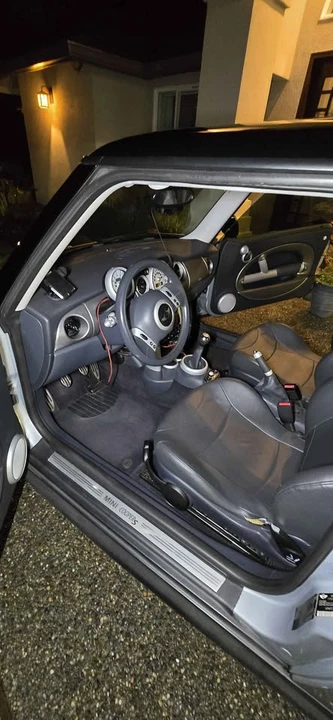 2002 Mini Mini Cooper S 1st Gen - Image 9 of 11