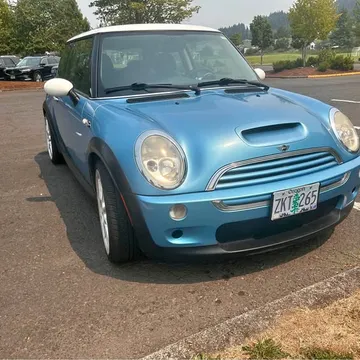 2002 MINI Cooper S Hatchback 2D