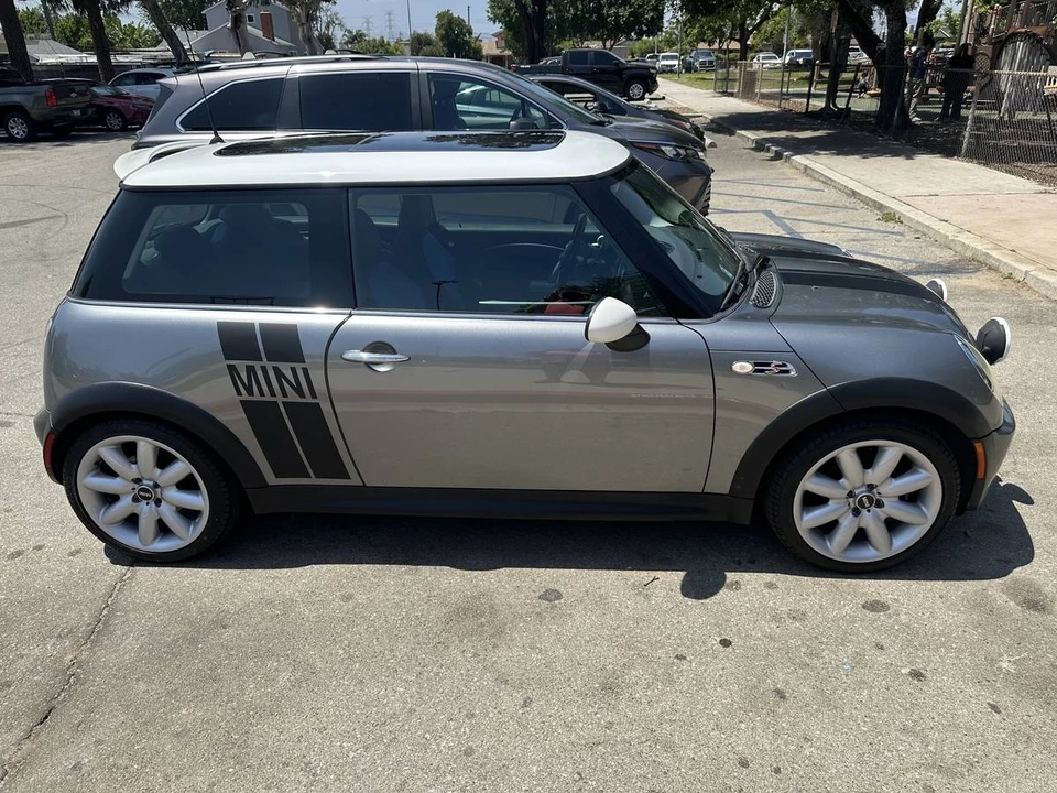 2002 Mini Mini Cooper S 1st Gen - Image 9 of 19