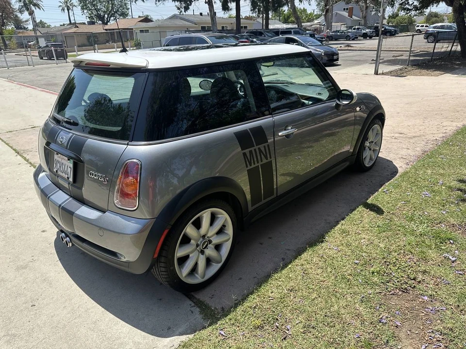 2002 Mini Mini Cooper S 1st Gen - Image 11 of 19