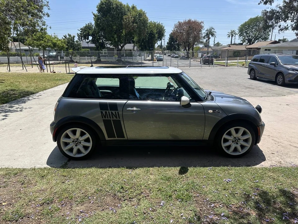 2002 Mini Mini Cooper S 1st Gen - Image 8 of 19