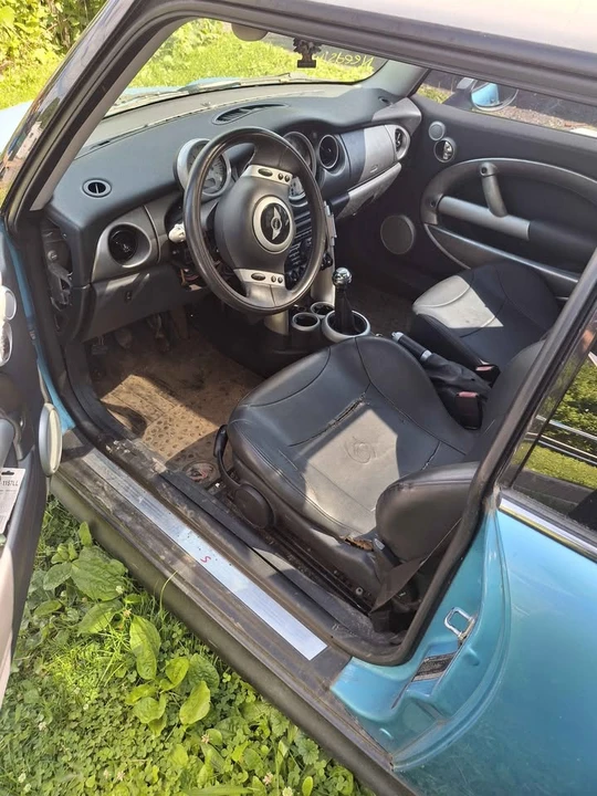 2002 Mini Mini Cooper S 1st Gen - Image 7 of 11