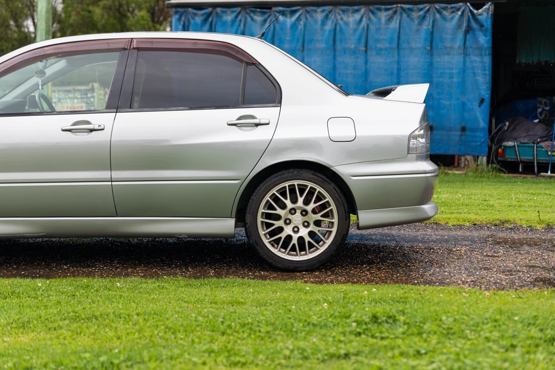 2002 Mitsubishi Lancer Evolution VII 7th Gen - Image 14 of 31