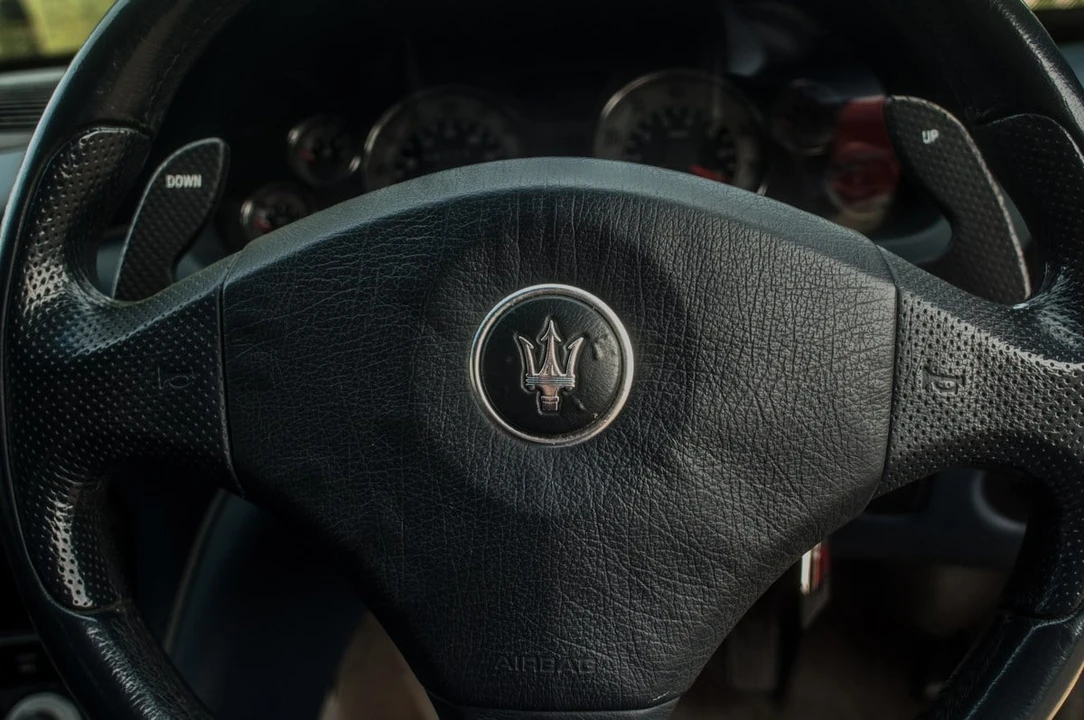 2002 Maserati Spyder - Image 22 of 31