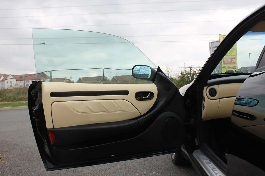 2002 Maserati Coupe - Image 28 of 30