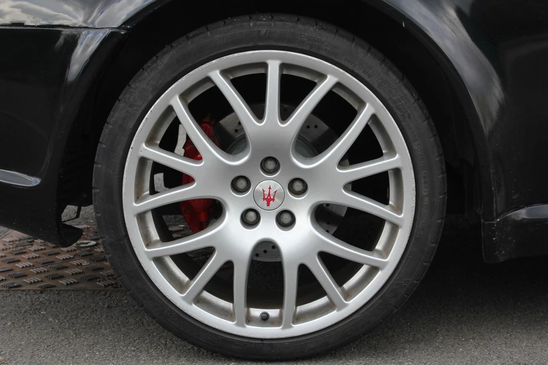 2002 Maserati Coupe - Image 24 of 30
