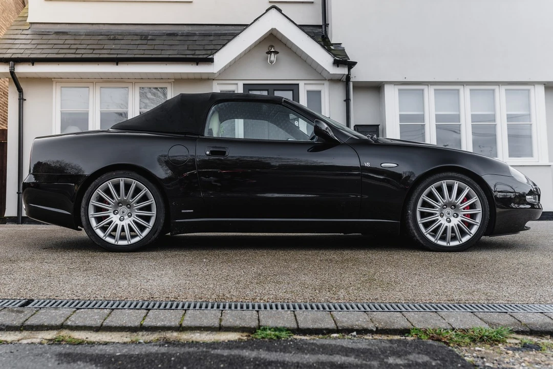 2002 Maserati Spyder - Image 24 of 30