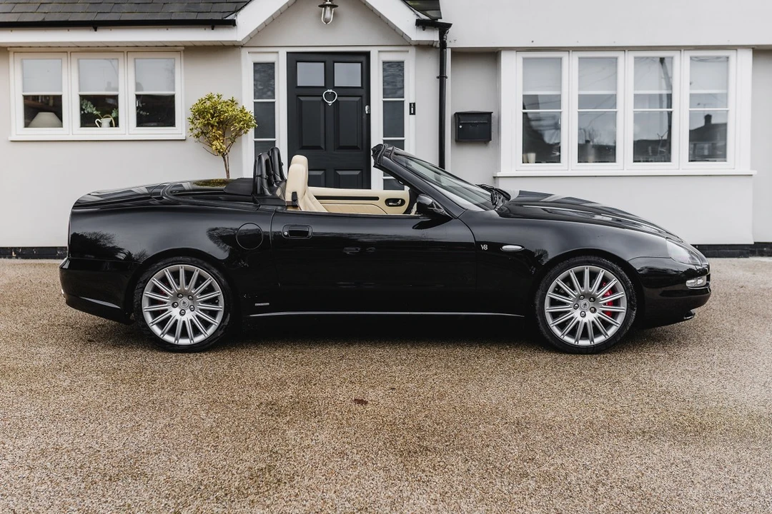 2002 Maserati Spyder - Image 9 of 30