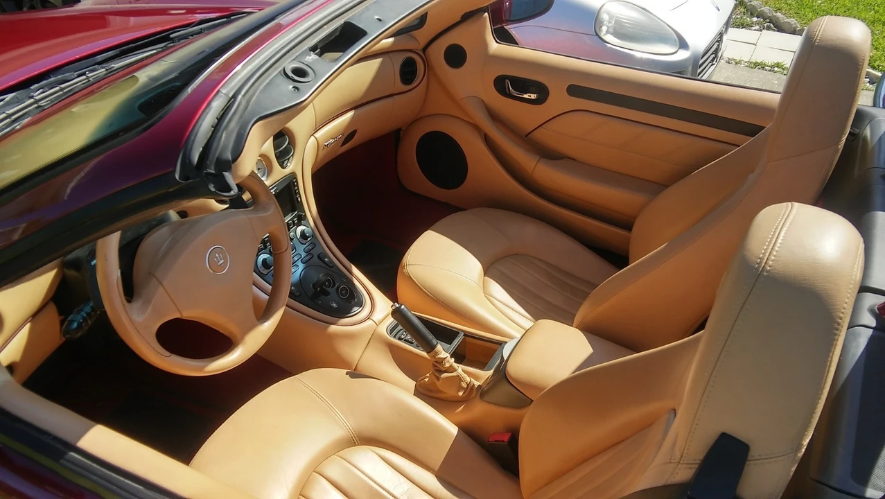 2002 Maserati Spyder - Image 17 of 24