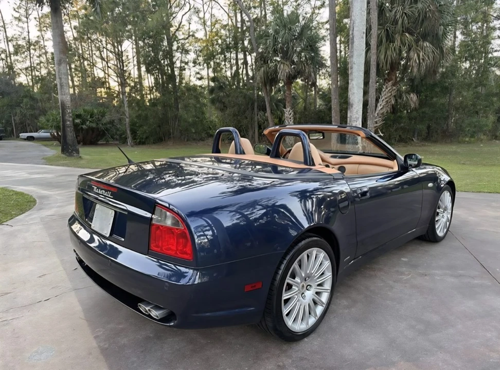2002 Maserati Spyder - Image 11 of 17