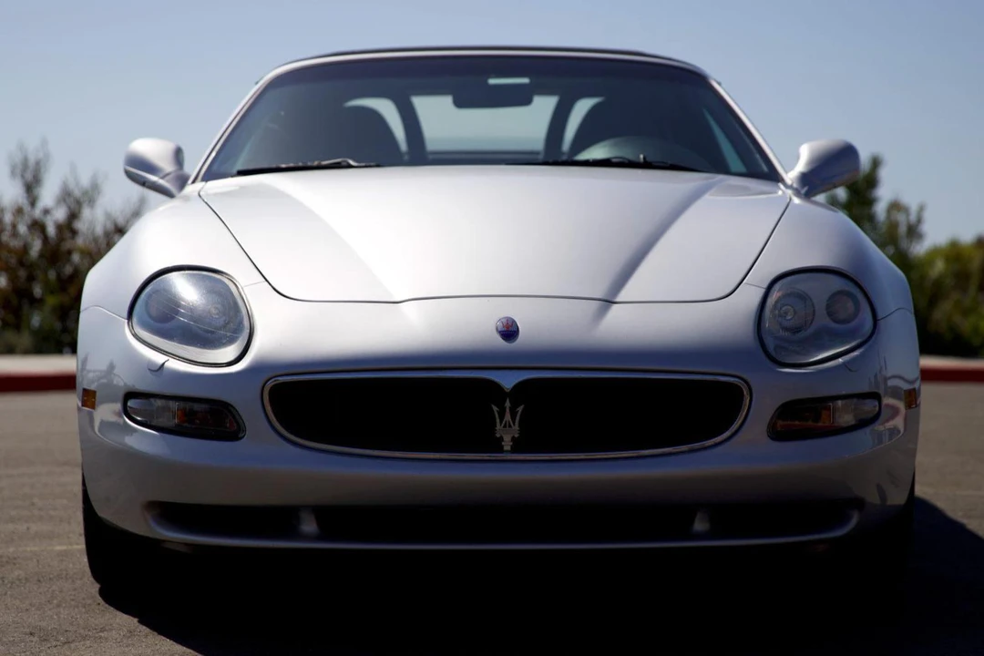 2002 Maserati Spyder - Image 2 of 31