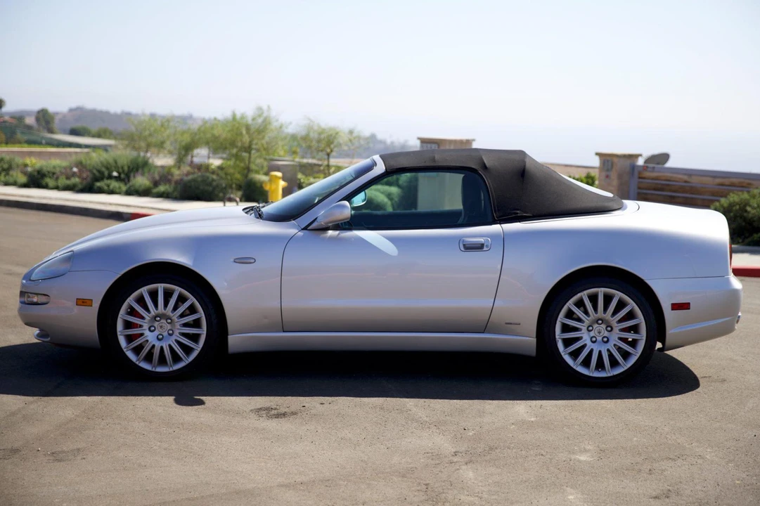 2002 Maserati Spyder - Image 3 of 31