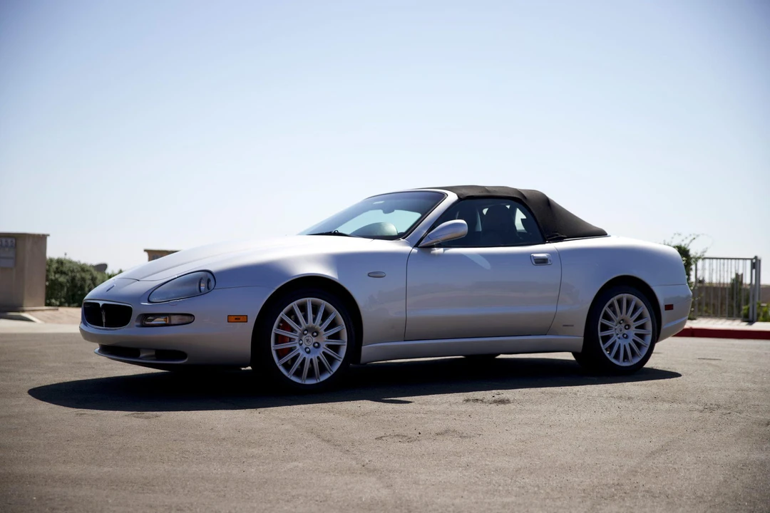 2002 Maserati Spyder - Image 18 of 31