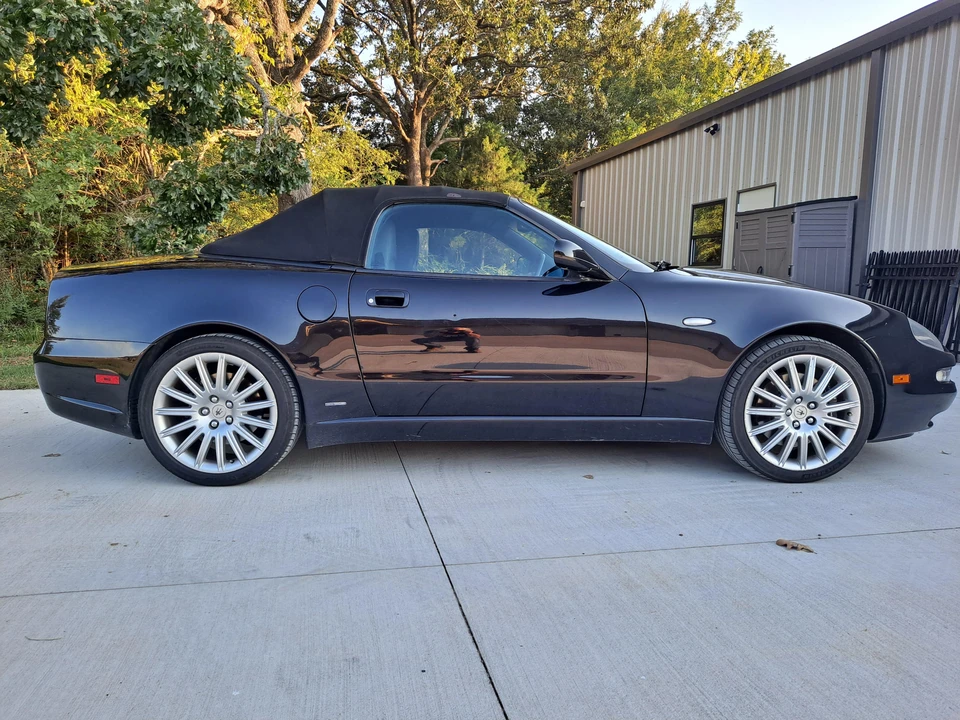 2002 Maserati Spyder - Image 18 of 31