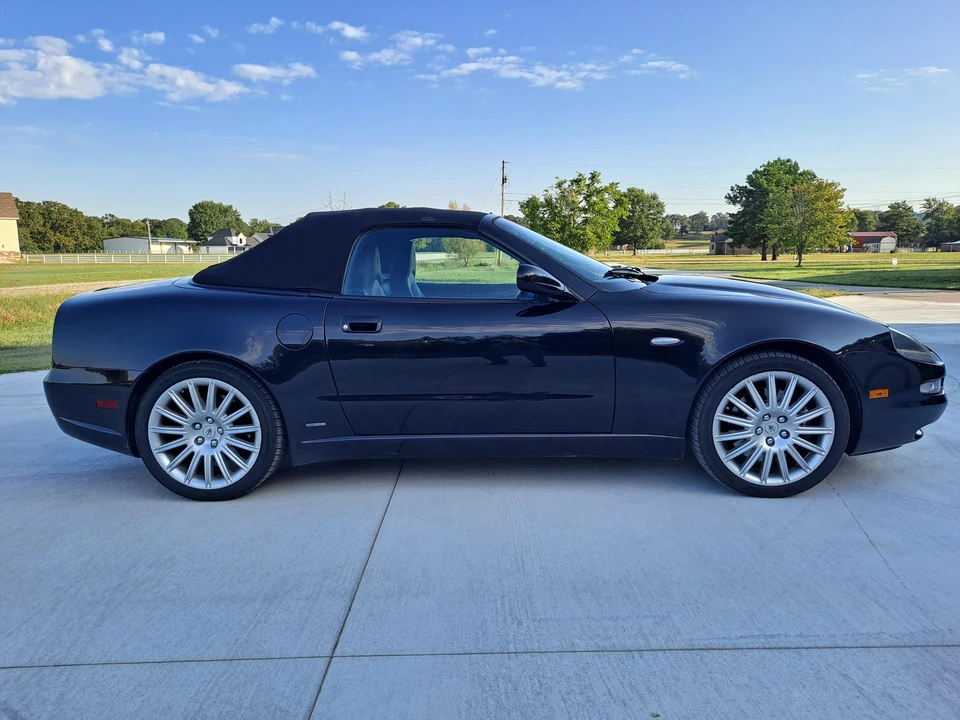 2002 Maserati Spyder - Image 19 of 31