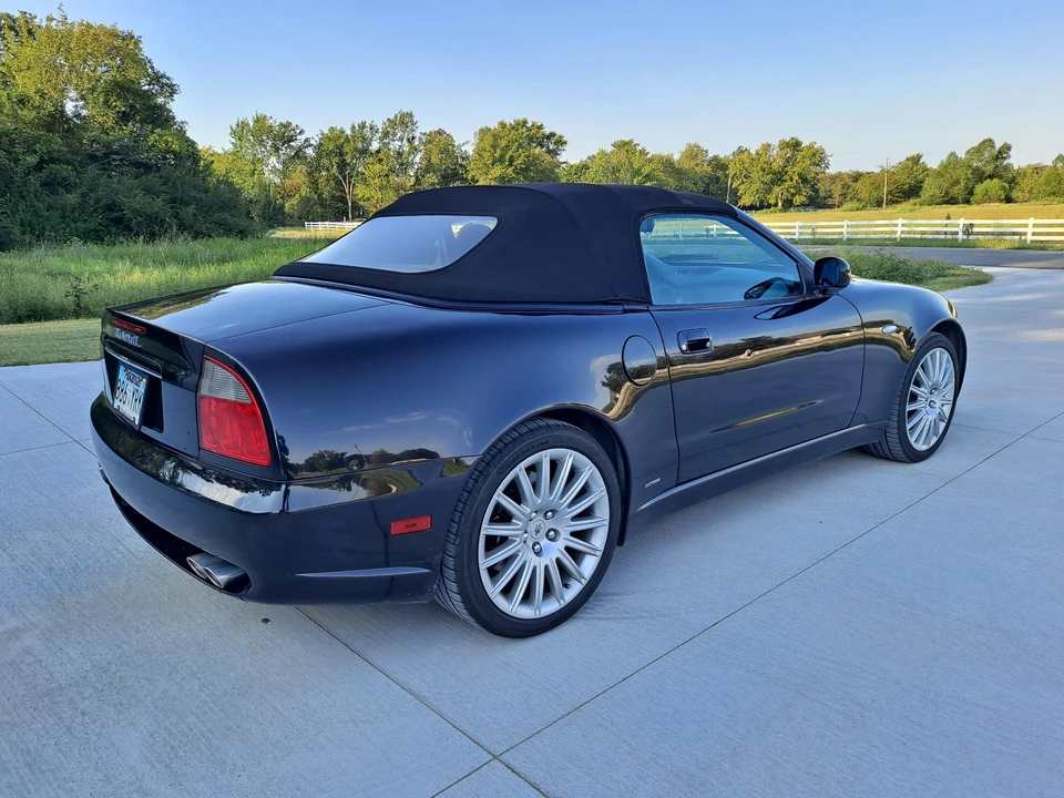 2002 Maserati Spyder - Image 16 of 31