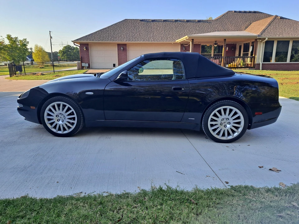 2002 Maserati Spyder - Image 10 of 31