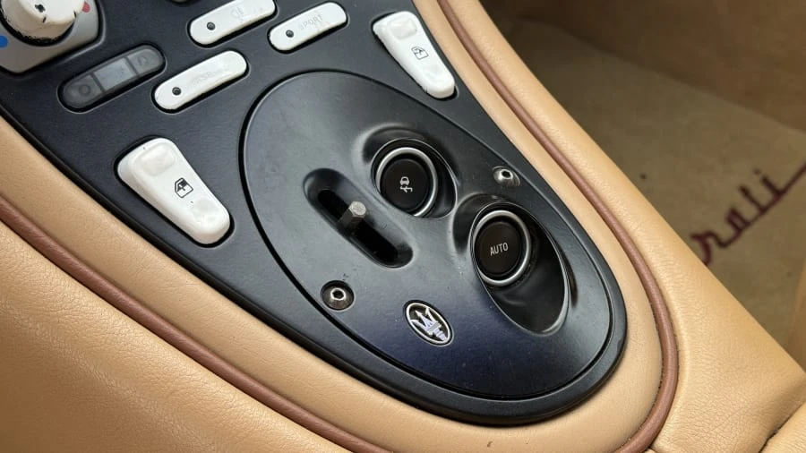 2002 Maserati Spyder - Image 24 of 31