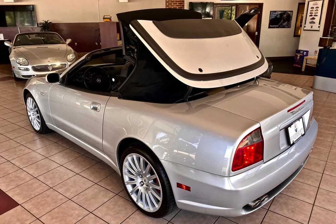 2002 Maserati Spyder - Image 15 of 31