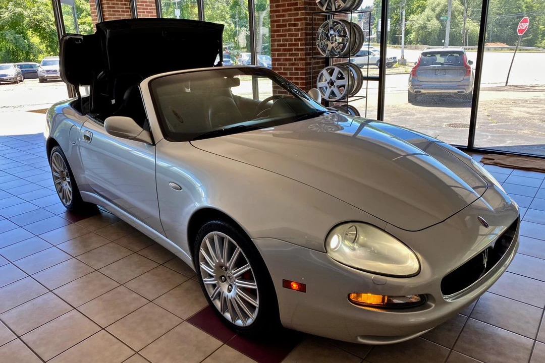 2002 Maserati Spyder - Image 10 of 31