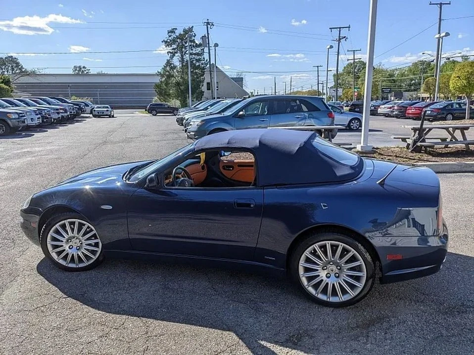 2002 Maserati Spyder - Image 2 of 20