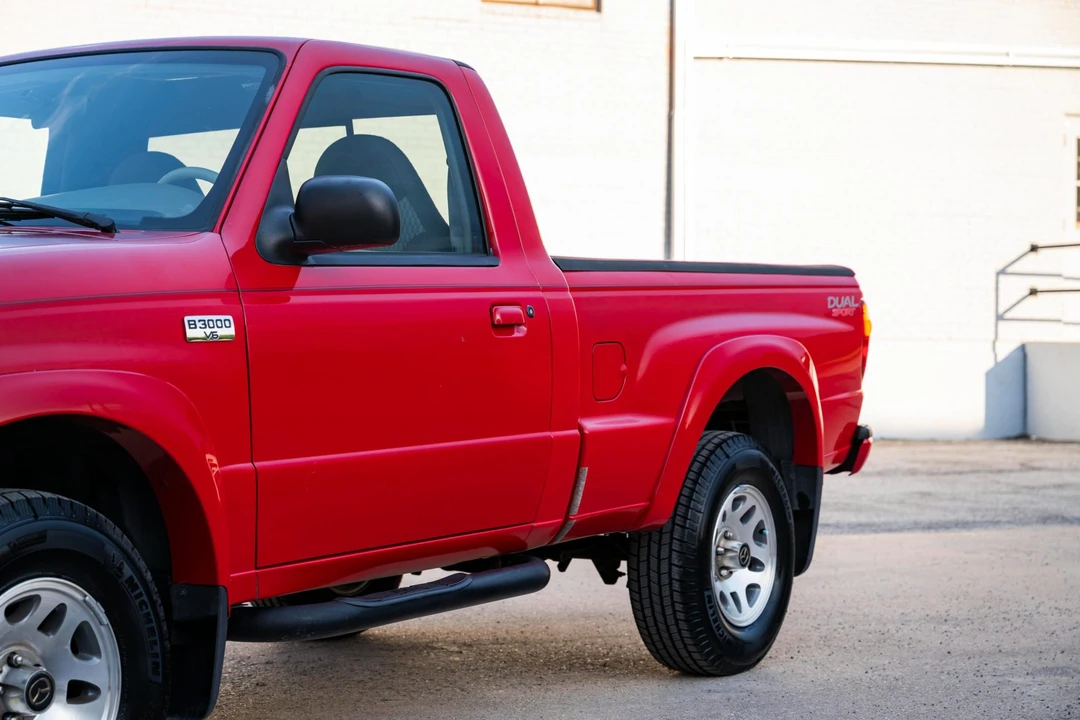 2002 Mazda B Series 5th Gen - Image 25 of 31