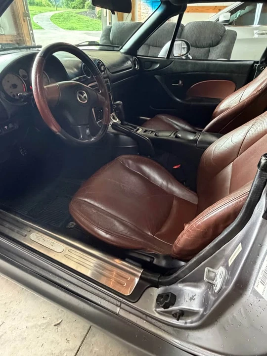 2002 Mazda NB MX-5 Miata - Image 5 of 10