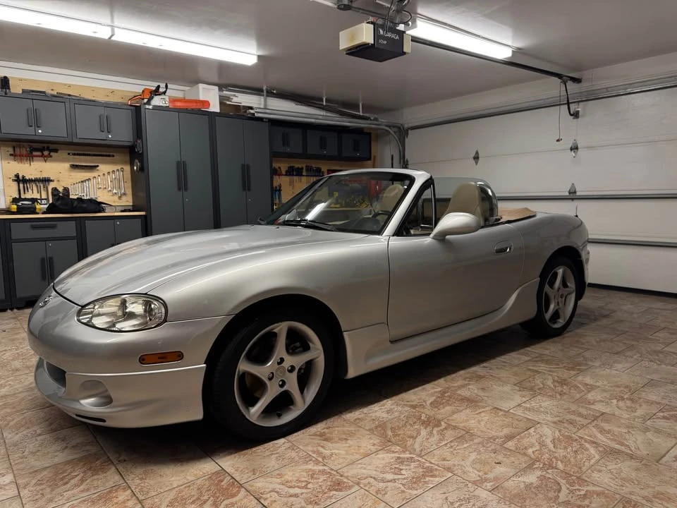 2002 Mazda NB MX-5 Miata - Image 4 of 10