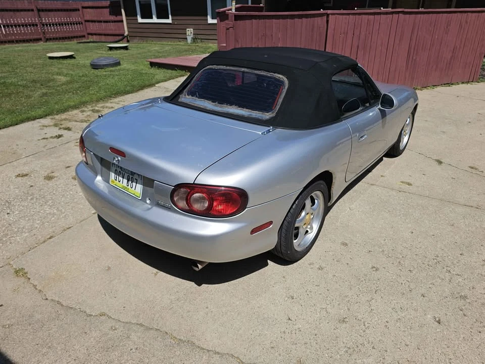 2002 Mazda NB MX-5 Miata - Image 3 of 18