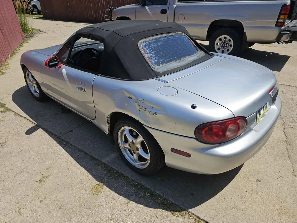 2002 Mazda NB MX-5 Miata - Image 4 of 18