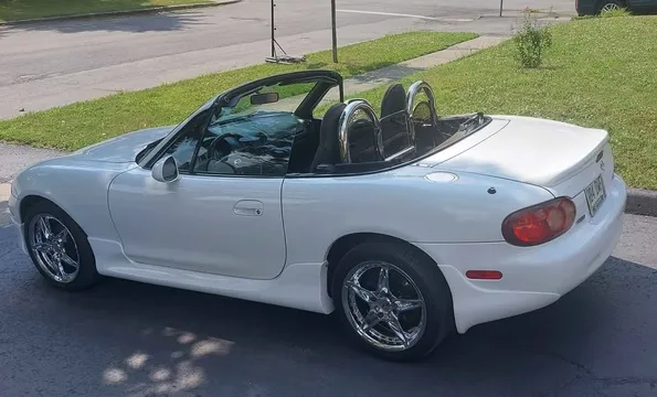 2002 Mazda MX-5 Miata RF