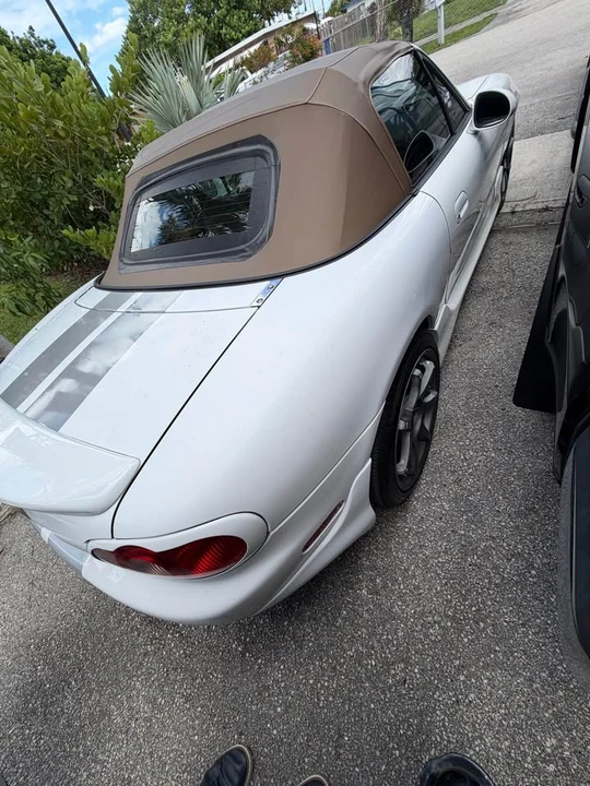 2002 Mazda MX-5 - Image 14 of 19
