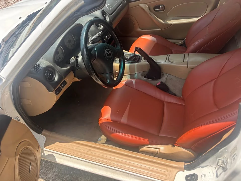 2002 Mazda NB MX-5 Miata - Image 5 of 10