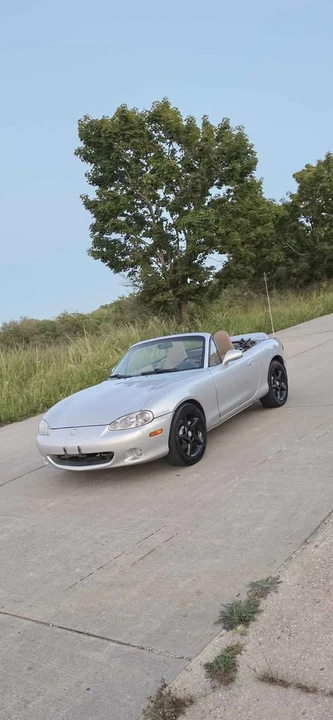 2002 Mazda NB MX-5 Miata - Image 5 of 16