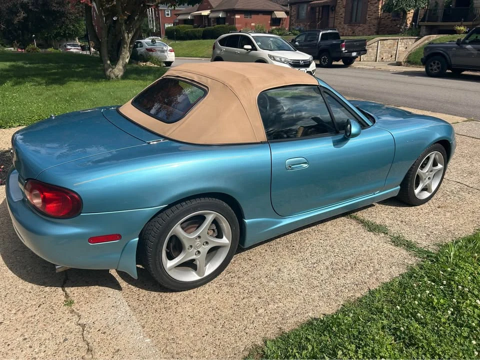 2002 Mazda NB MX-5 Miata - Image 6 of 10