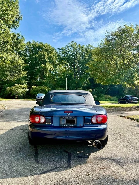 2002 Mazda NB MX-5 Miata - Image 6 of 12