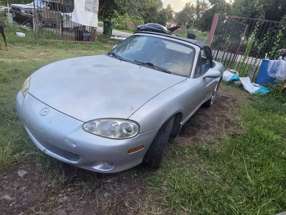 2002 Mazda NB MX-5 Miata - Image 5 of 9