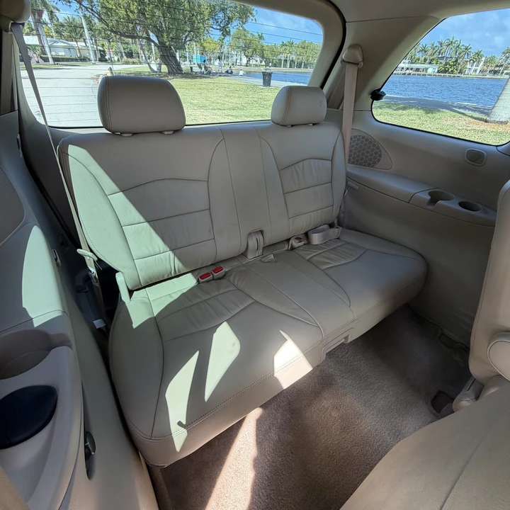 2002 Mazda MPV 2nd Gen - Image 18 of 31