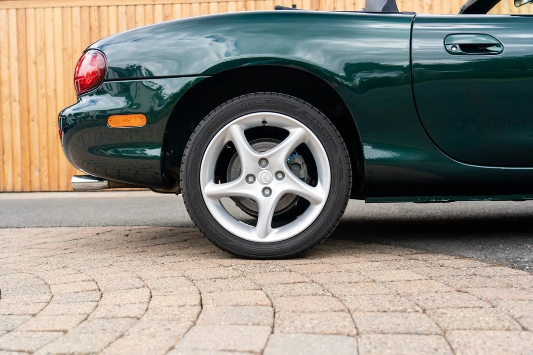 2002 Mazda NB MX-5 Miata - Image 24 of 30