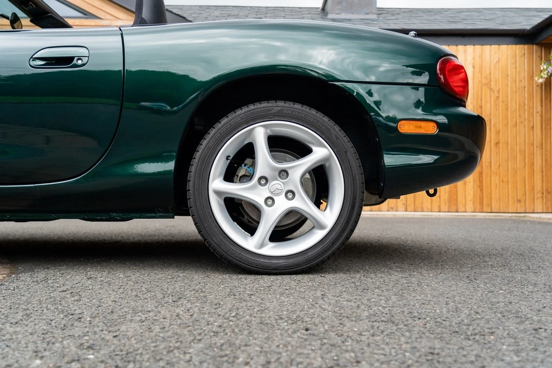 2002 Mazda NB MX-5 Miata - Image 23 of 30