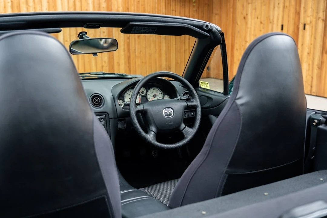 2002 Mazda NB MX-5 Miata - Image 27 of 30