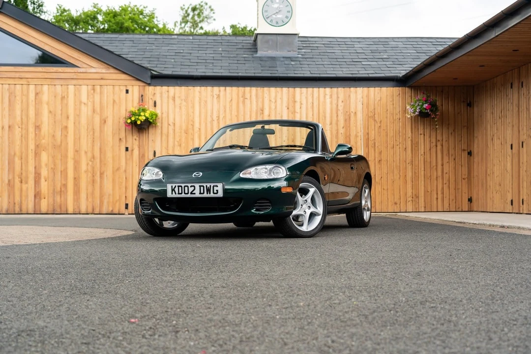 2002 Mazda NB MX-5 Miata - Image 2 of 30