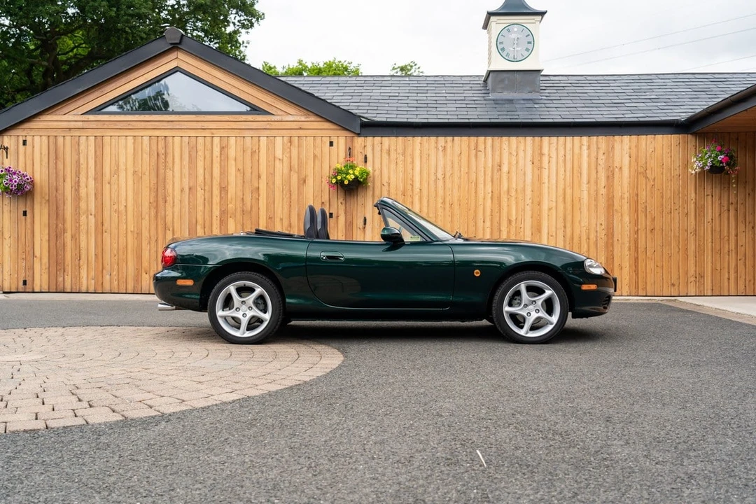 2002 Mazda NB MX-5 Miata - Image 13 of 30