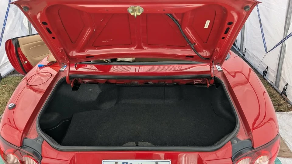 2002 Mazda NB MX-5 Miata - Image 4 of 13
