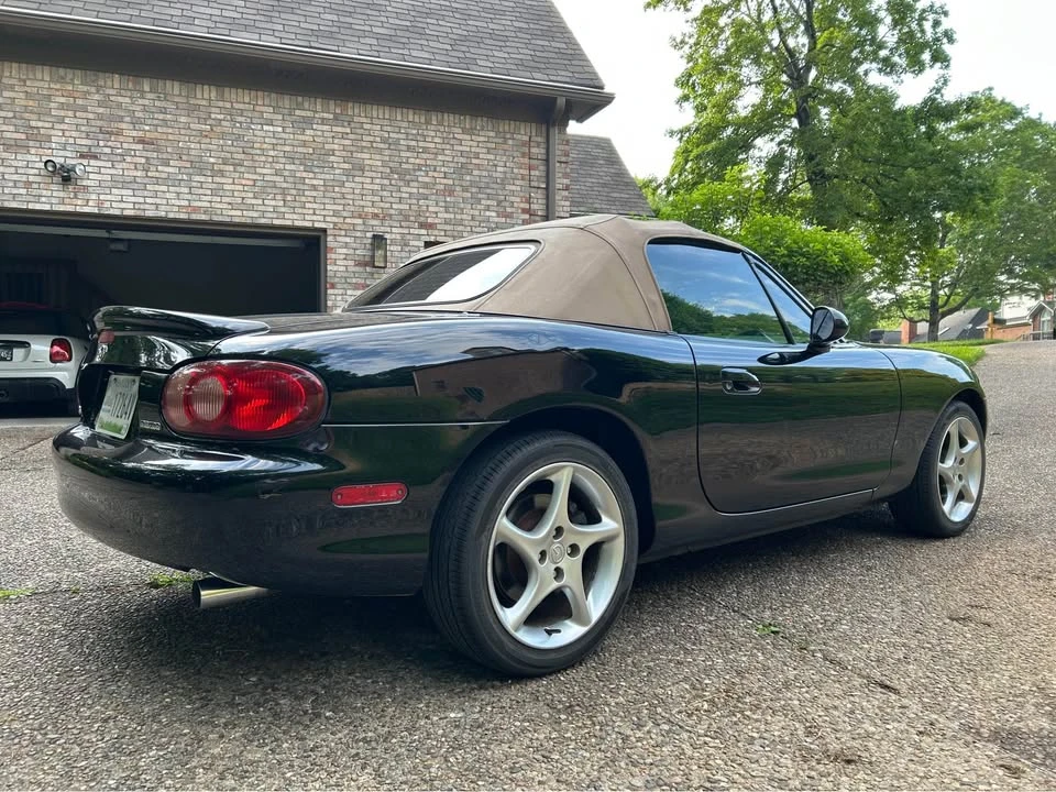 2002 Mazda NB MX-5 Miata - Image 4 of 9