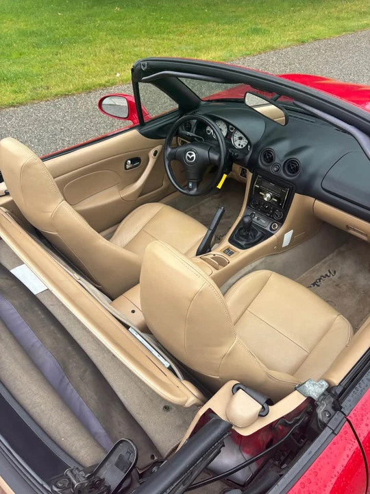 2002 Mazda NB MX-5 Miata - Image 9 of 16