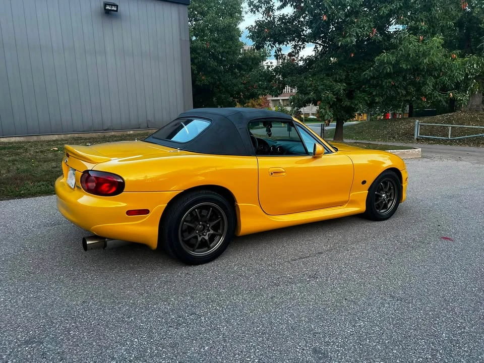 2002 Mazda NB MX-5 Miata - Image 2 of 10