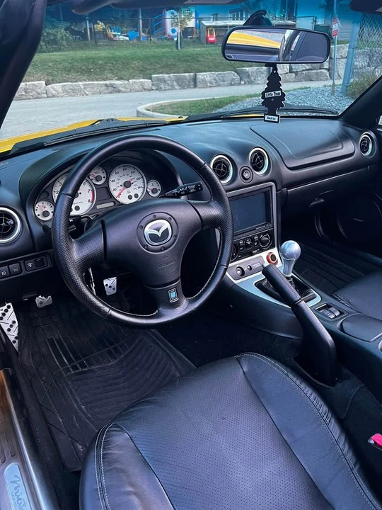 2002 Mazda NB MX-5 Miata - Image 8 of 10