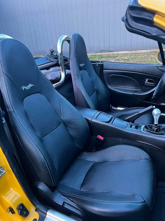 2002 Mazda NB MX-5 Miata - Image 9 of 10